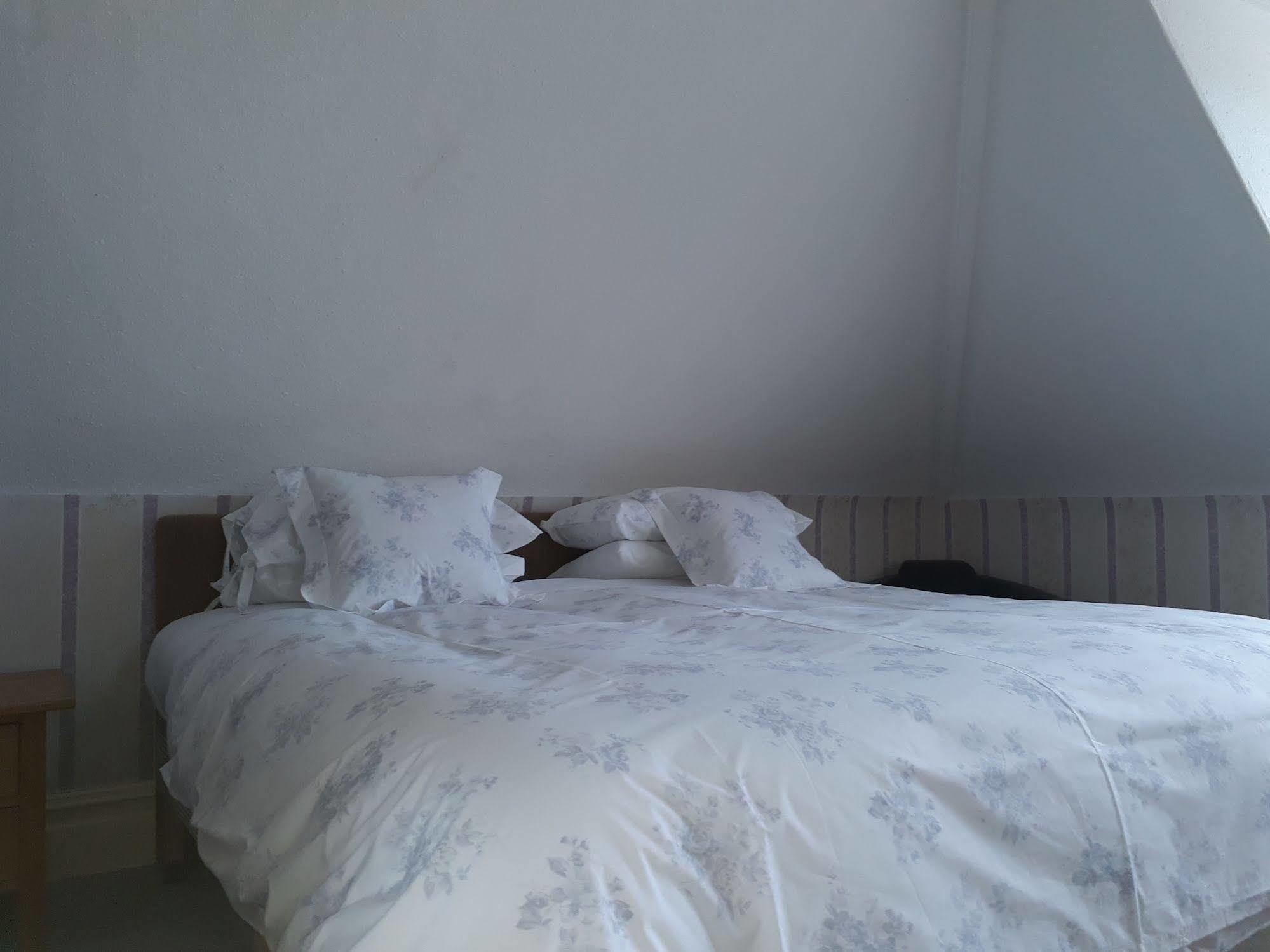 Crossroads Hotel Борнмут Экстерьер фото