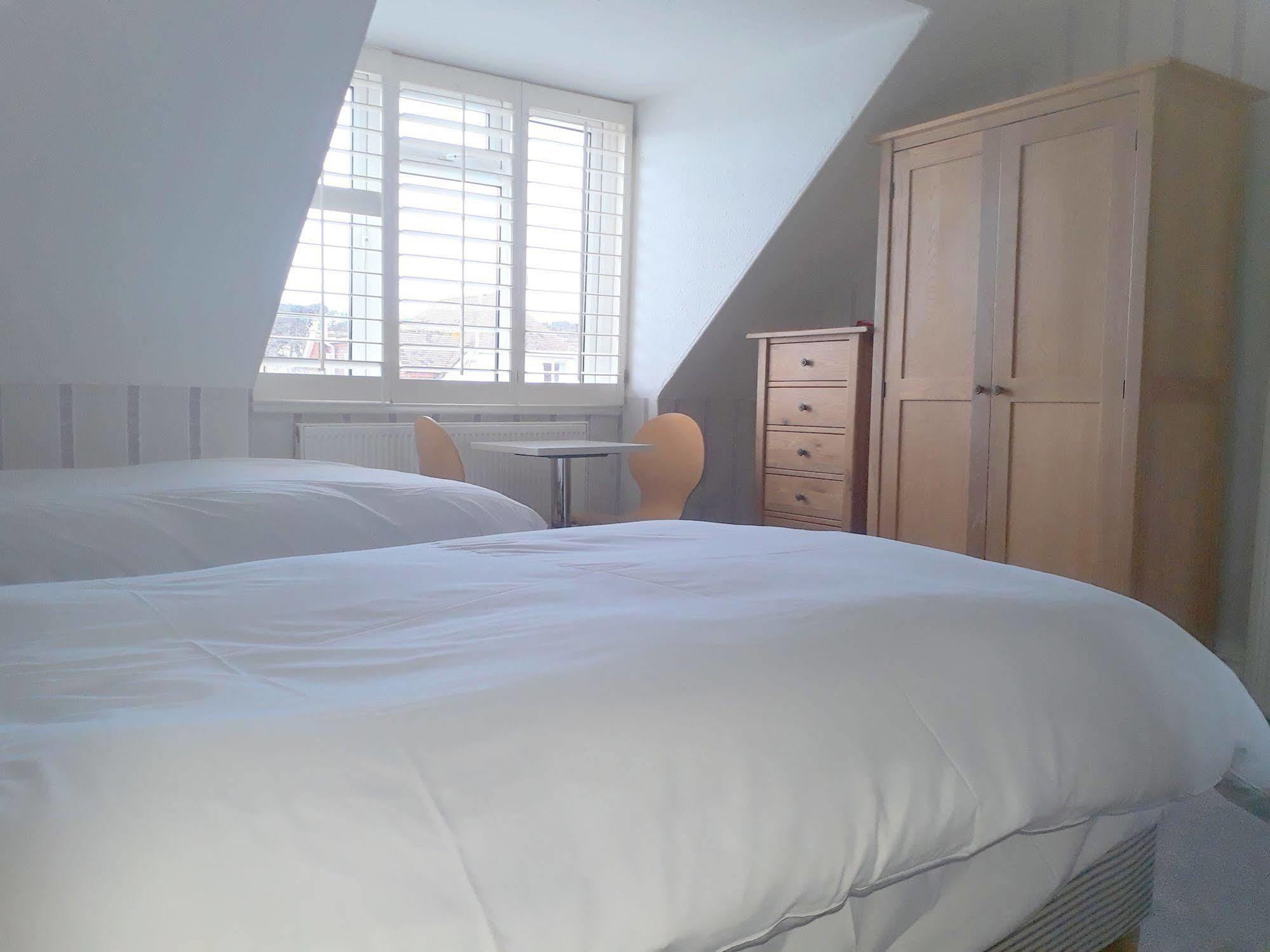 Crossroads Hotel Борнмут Экстерьер фото