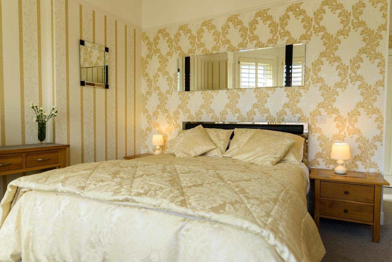 Crossroads Hotel Борнмут Экстерьер фото